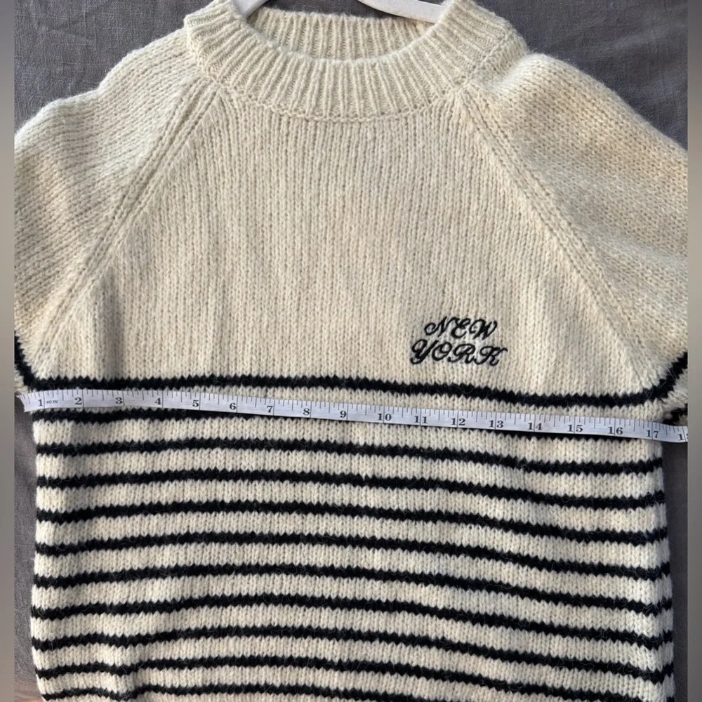 NWT Zara Girls Cream and Black Striped ‘New York’ Sweater Size 11/12 years
